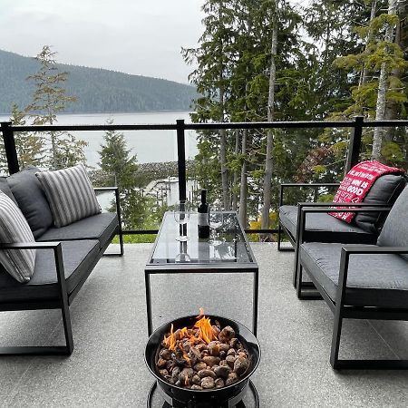 Вілла Port Renfrew Oceanfront Retreat Екстер'єр фото