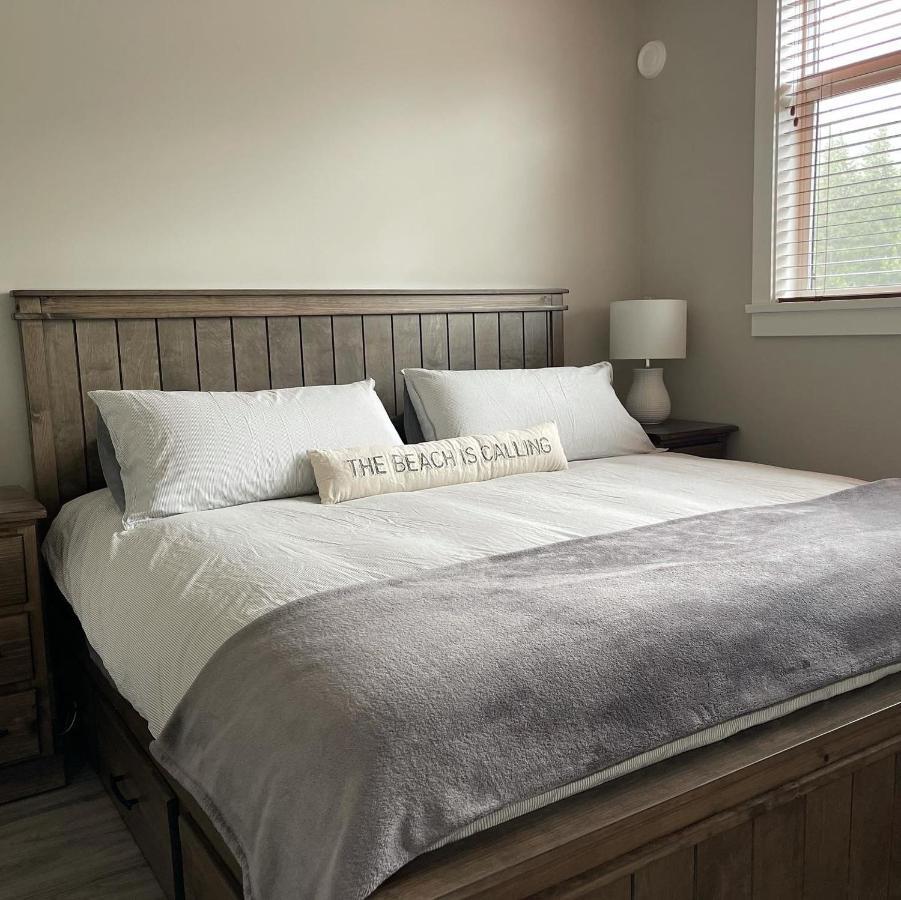Вілла Port Renfrew Oceanfront Retreat Екстер'єр фото