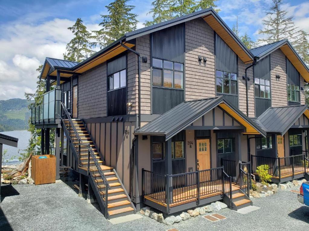 Вілла Port Renfrew Oceanfront Retreat Екстер'єр фото